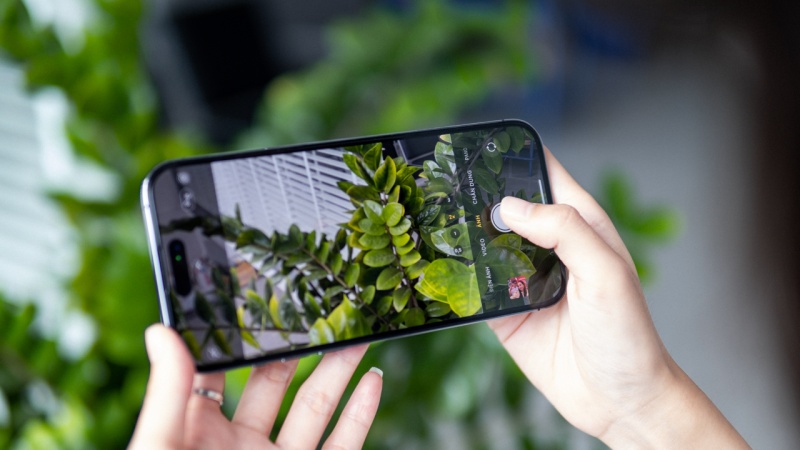 Thay kính Camera sau iPhone 14 Plus