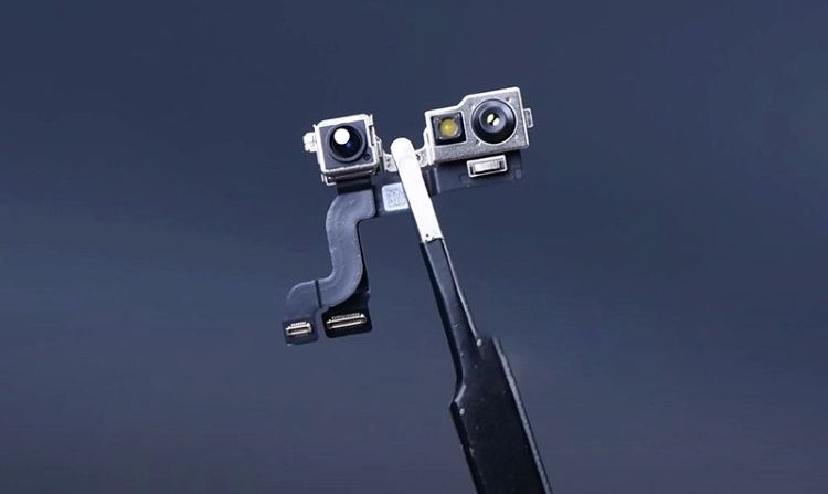 Thay Camera iPhone 14 Plus