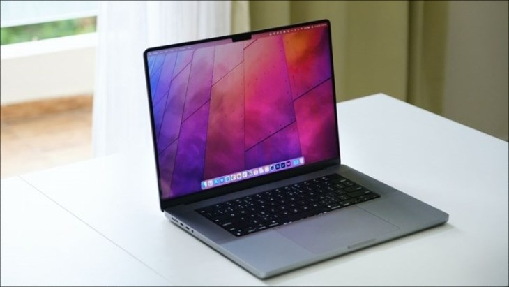 Thay màn hình MacBook Pro 16 inch M2 Max A2780