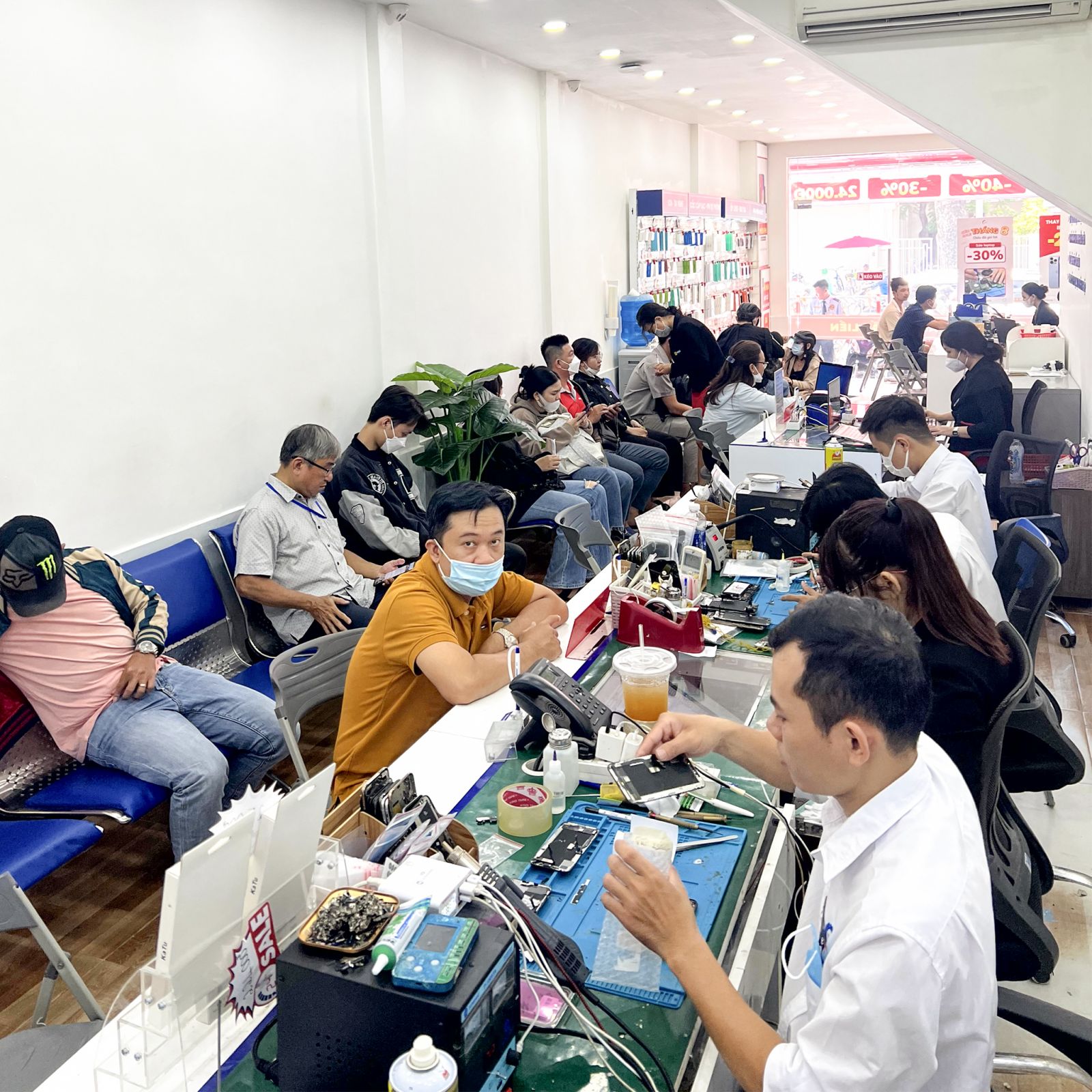 Thay rung iPhone 16 Pro Max