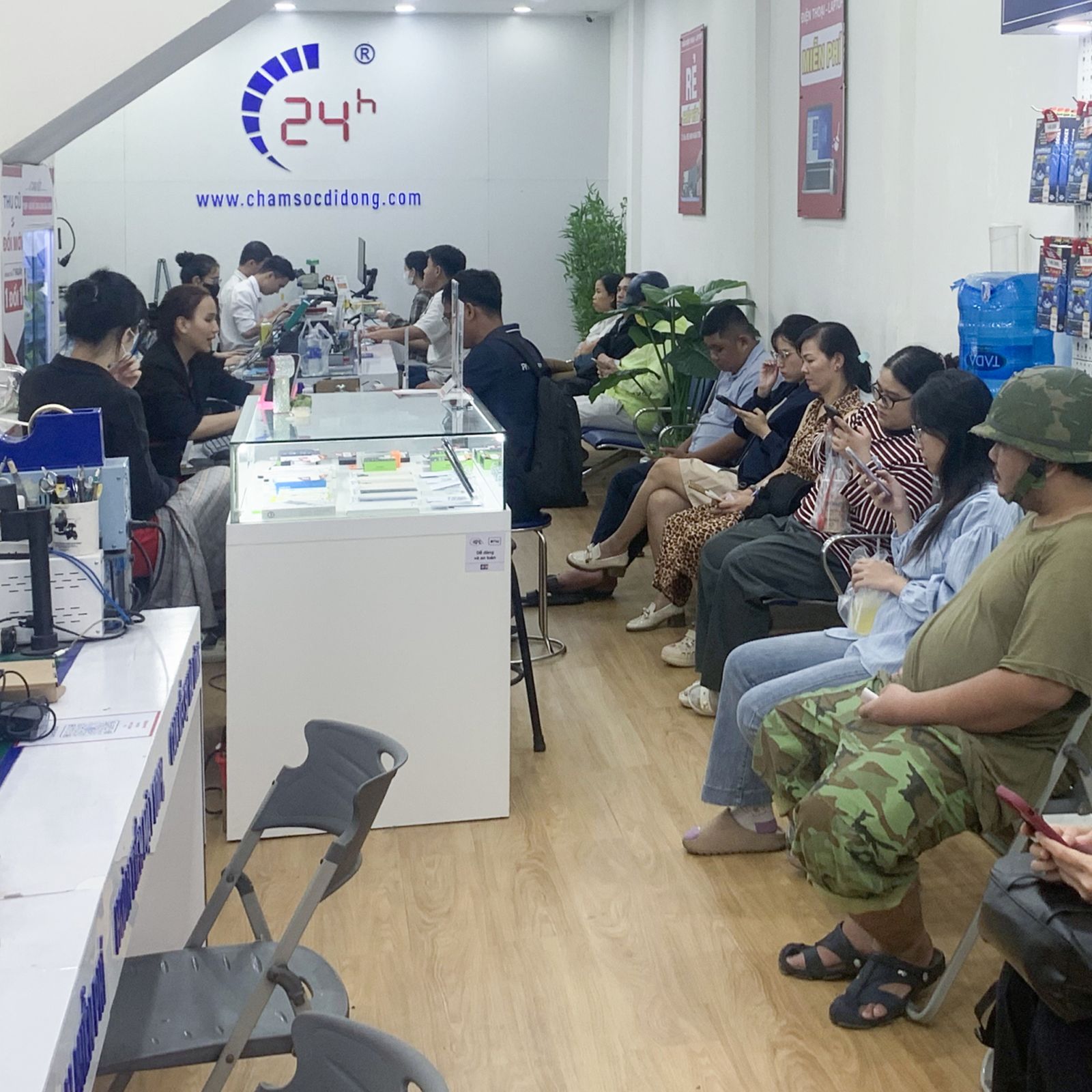 Thay kính camera sau Xiaomi Redmi Note 7 Thay kính camera sau Xiaomi Redmi Note 7