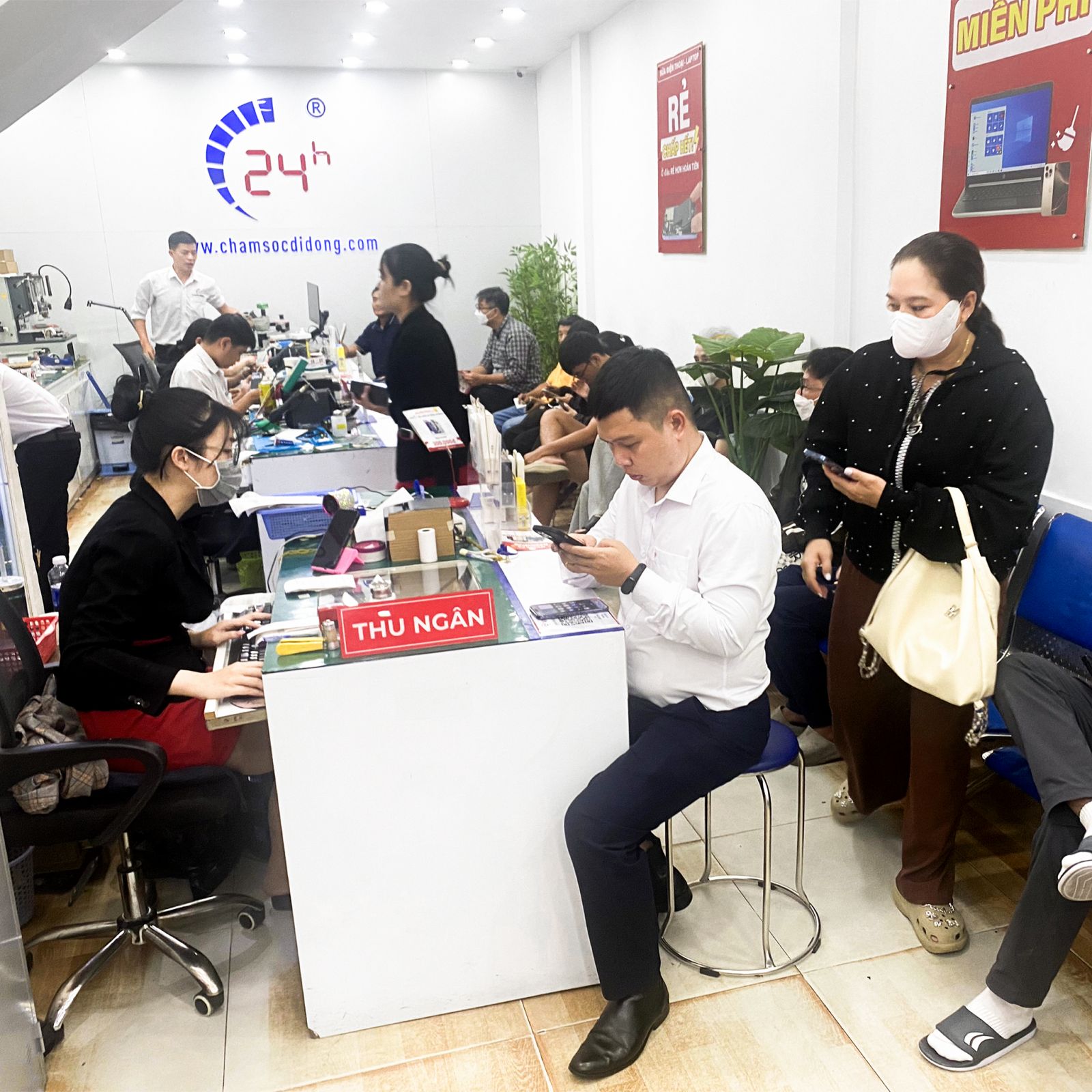 Thay kính camera sau Xiaomi Redmi Note 7 Thay kính camera sau Xiaomi Redmi Note 7