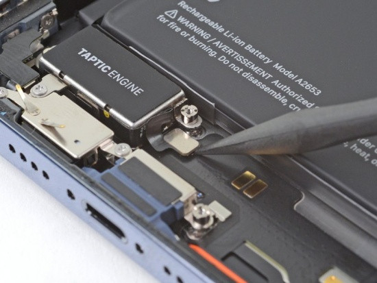 Thay rung iPhone 15 Pro