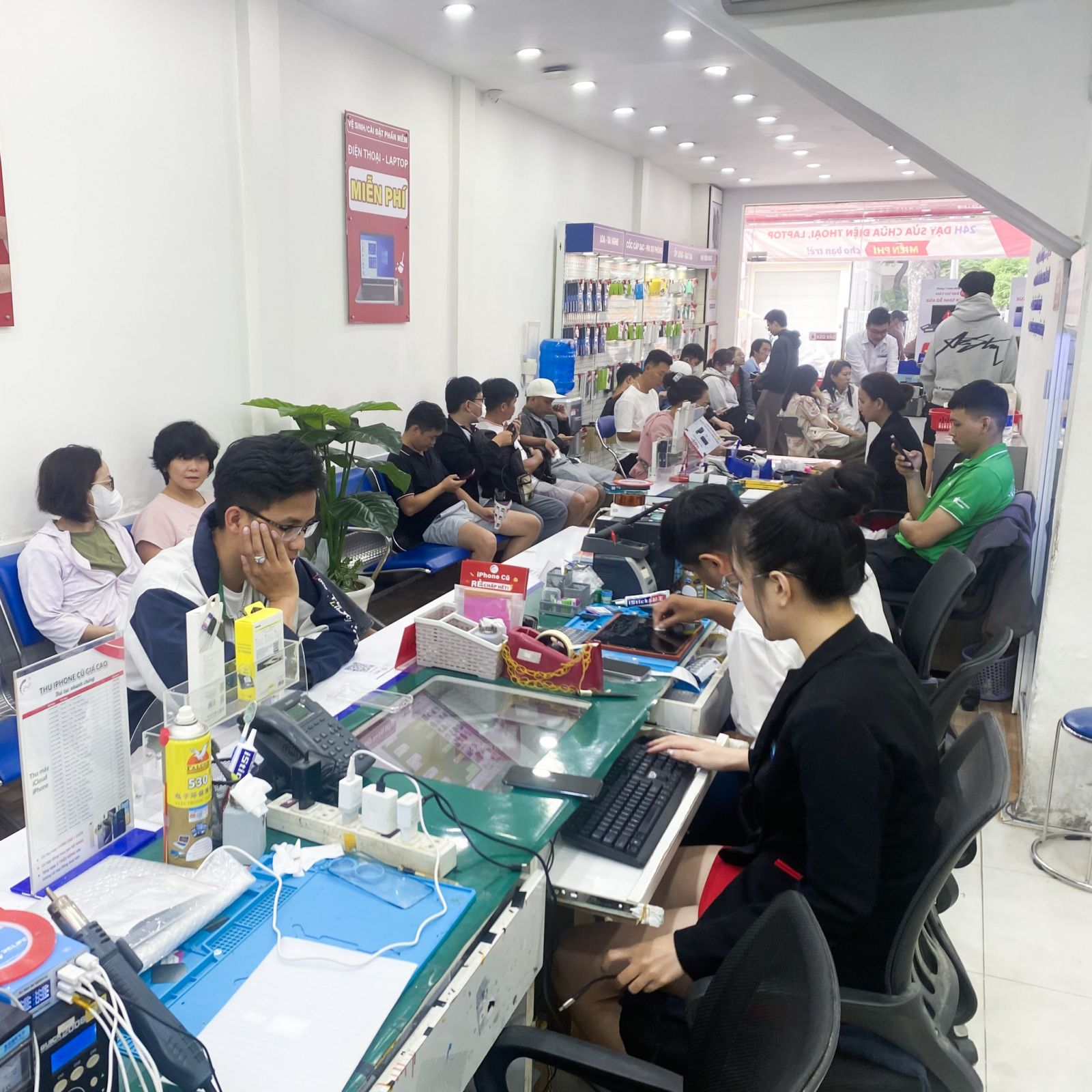 Thay màn hình laptop Asus Vivobook 15 OLED A1505ZA Thay màn hình laptop Asus Vivobook 15 OLED A1505ZA