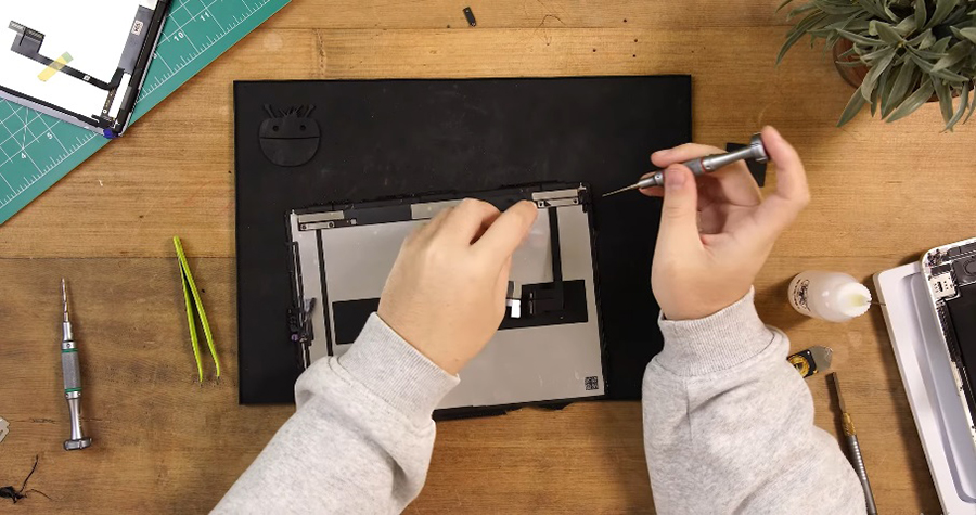 Thay màn hình iPad Pro 12.9 (2022)