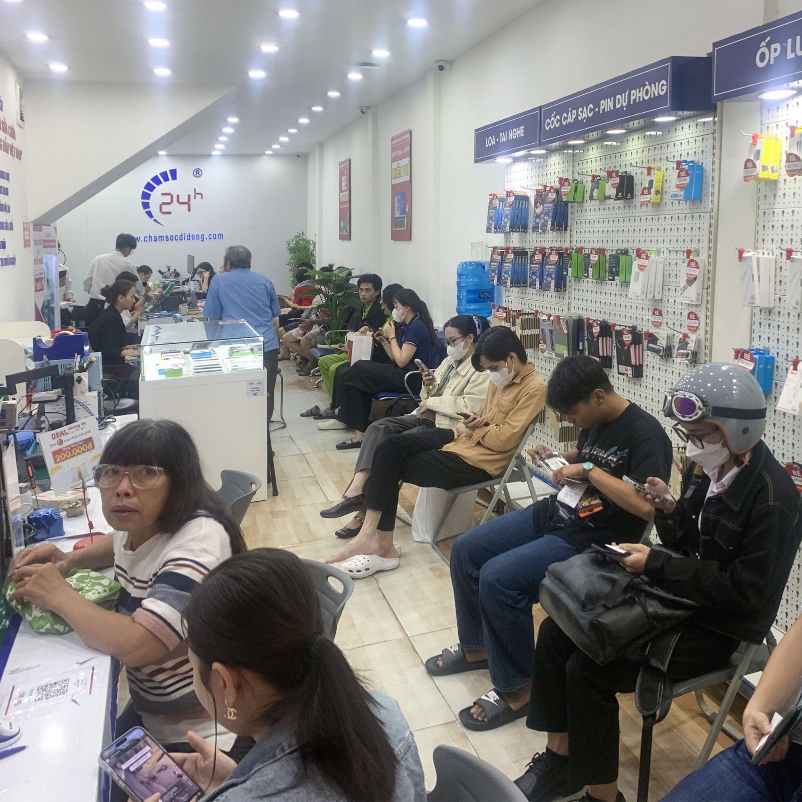 Thay màn hình MacBook Pro 13 inch M1 A2338