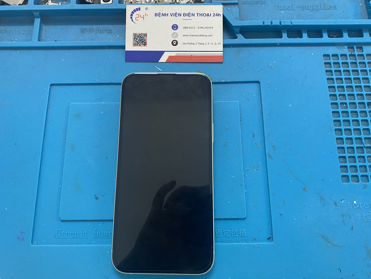 thay pin iphone 15 plus mất bao lâu