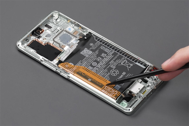 Thay màn hình Xiaomi 13 