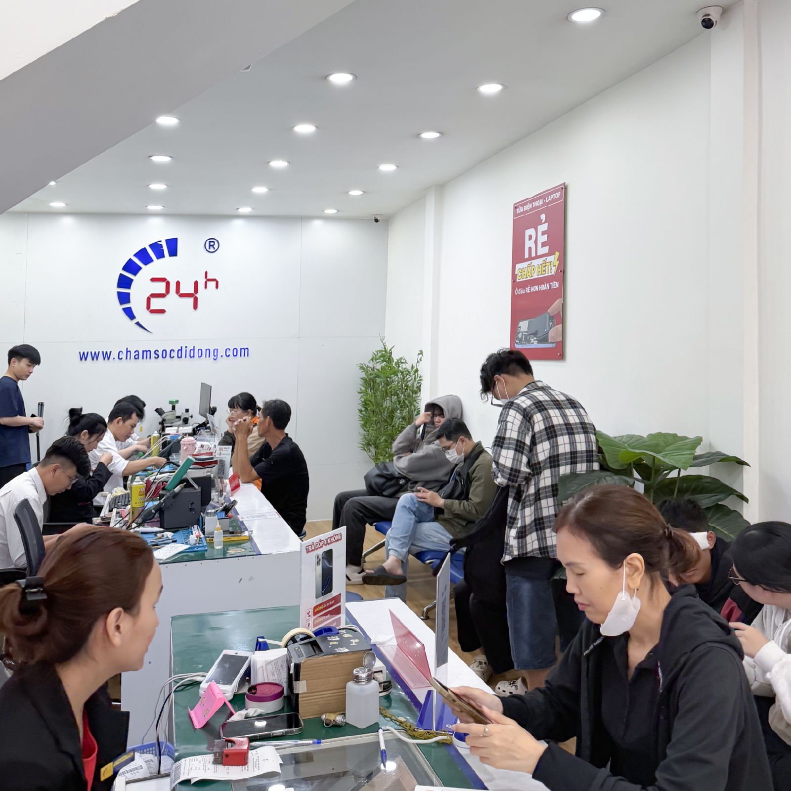 Thay rung iPhone 16 Pro