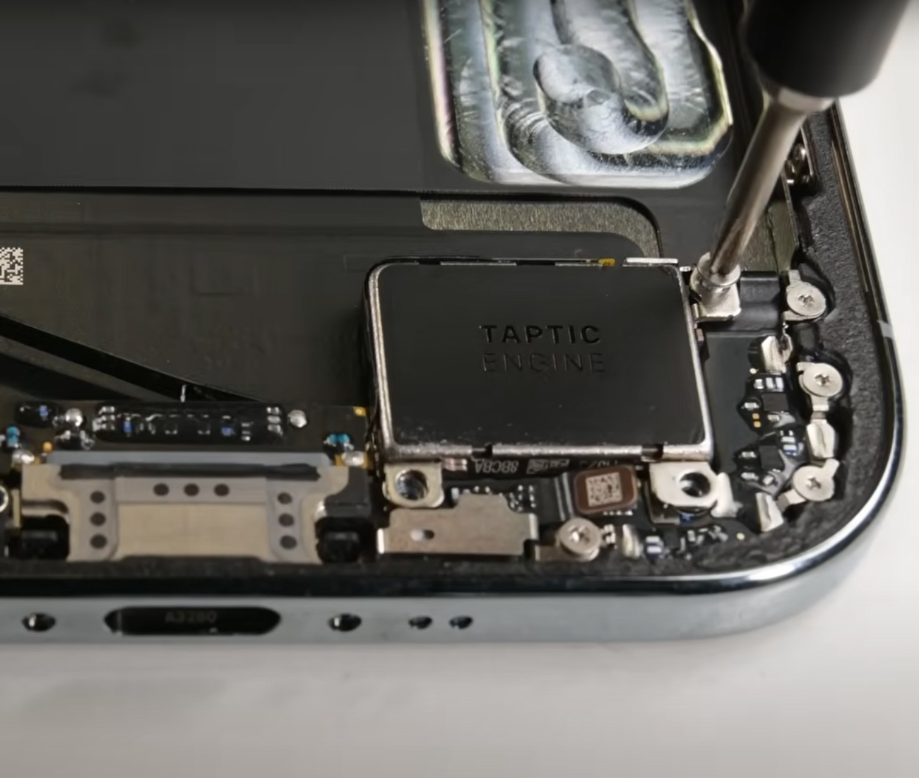 Thay rung iPhone Air