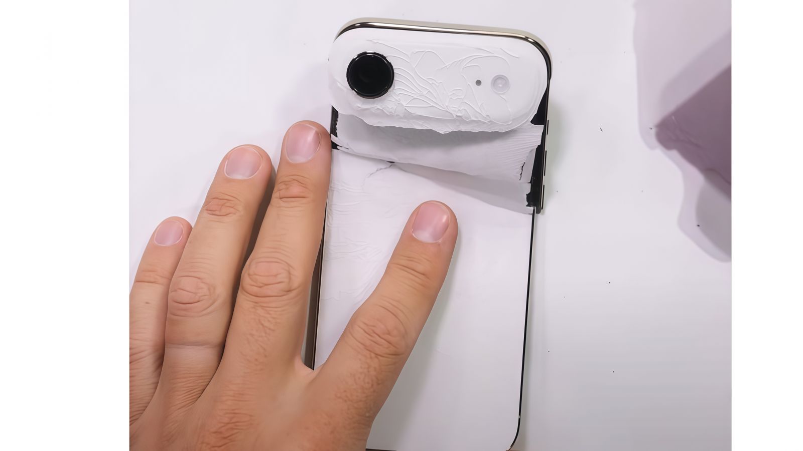 Thay kính lưng iPhone Air