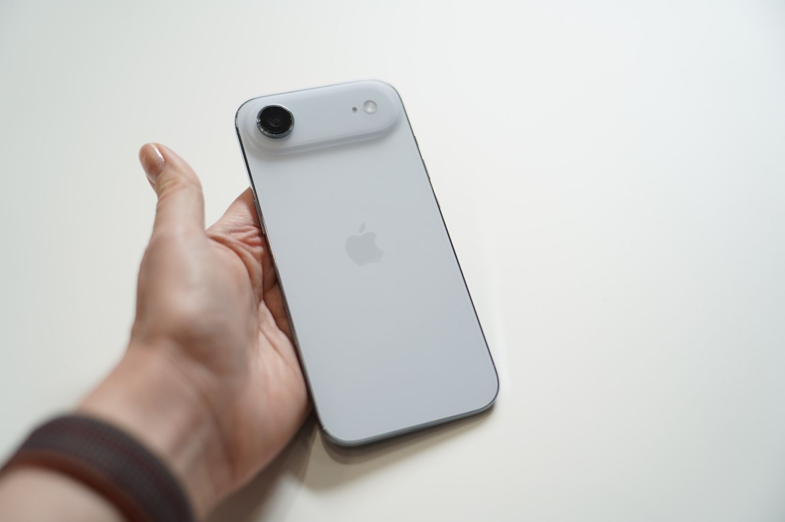 Thay chuông iPhone Air