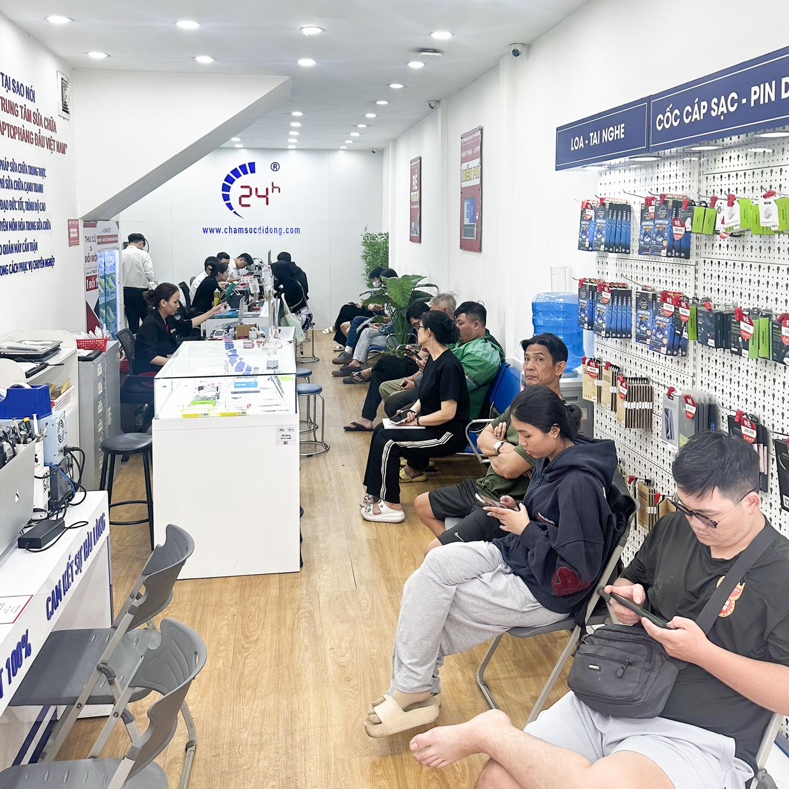 Thay bàn phím Microsoft Surface Pro 5 