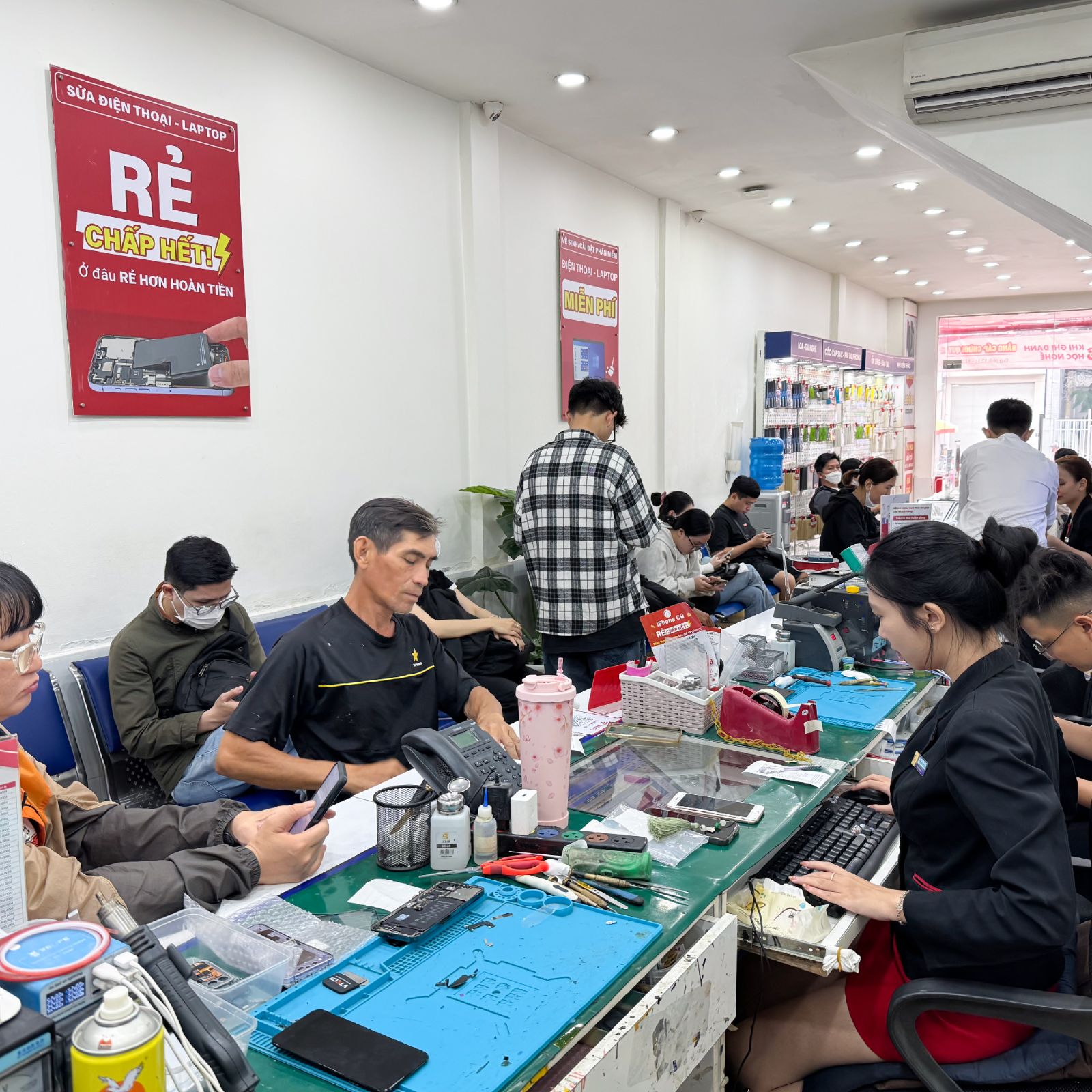 Thay bàn phím Microsoft Surface Pro 5 