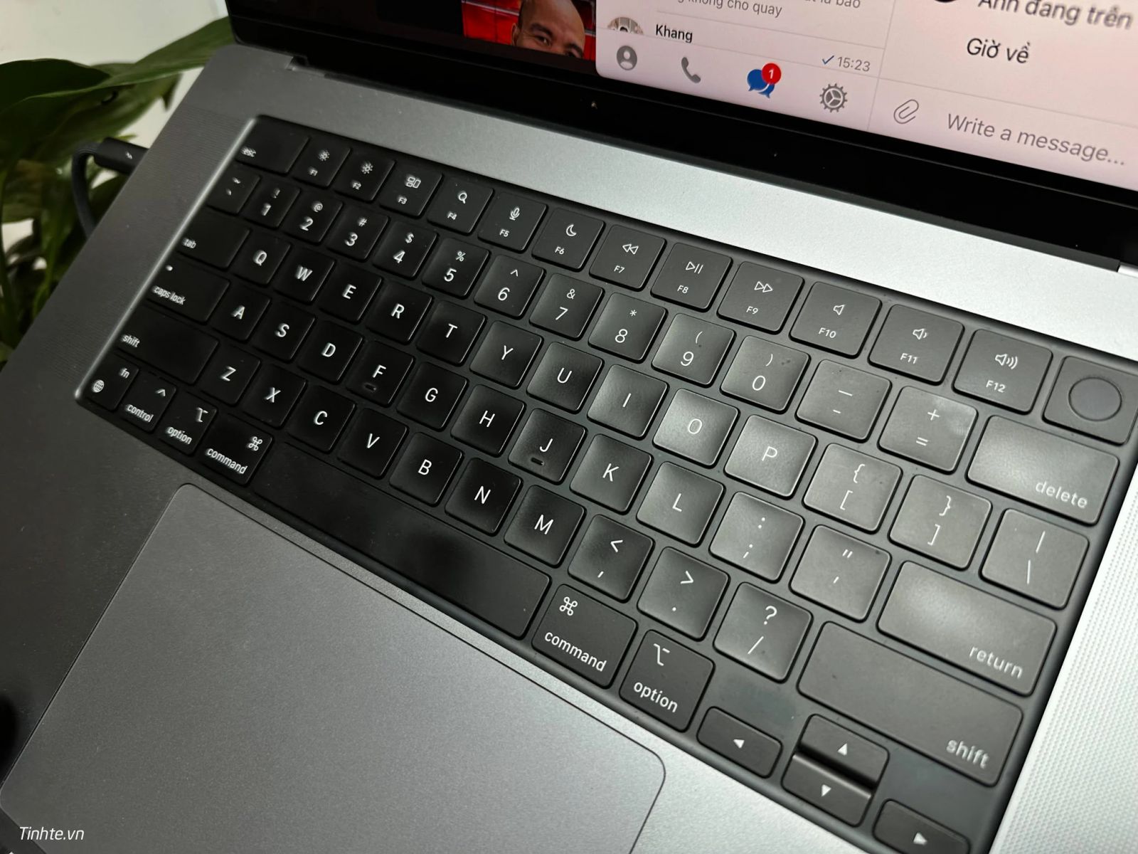 Thay bàn phím MacBook Pro 13-inch