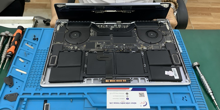 Thay màn hình MacBook Pro 13-inch