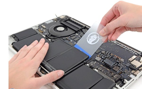 Thay pin MacBook Pro 16-inch M3 Pro