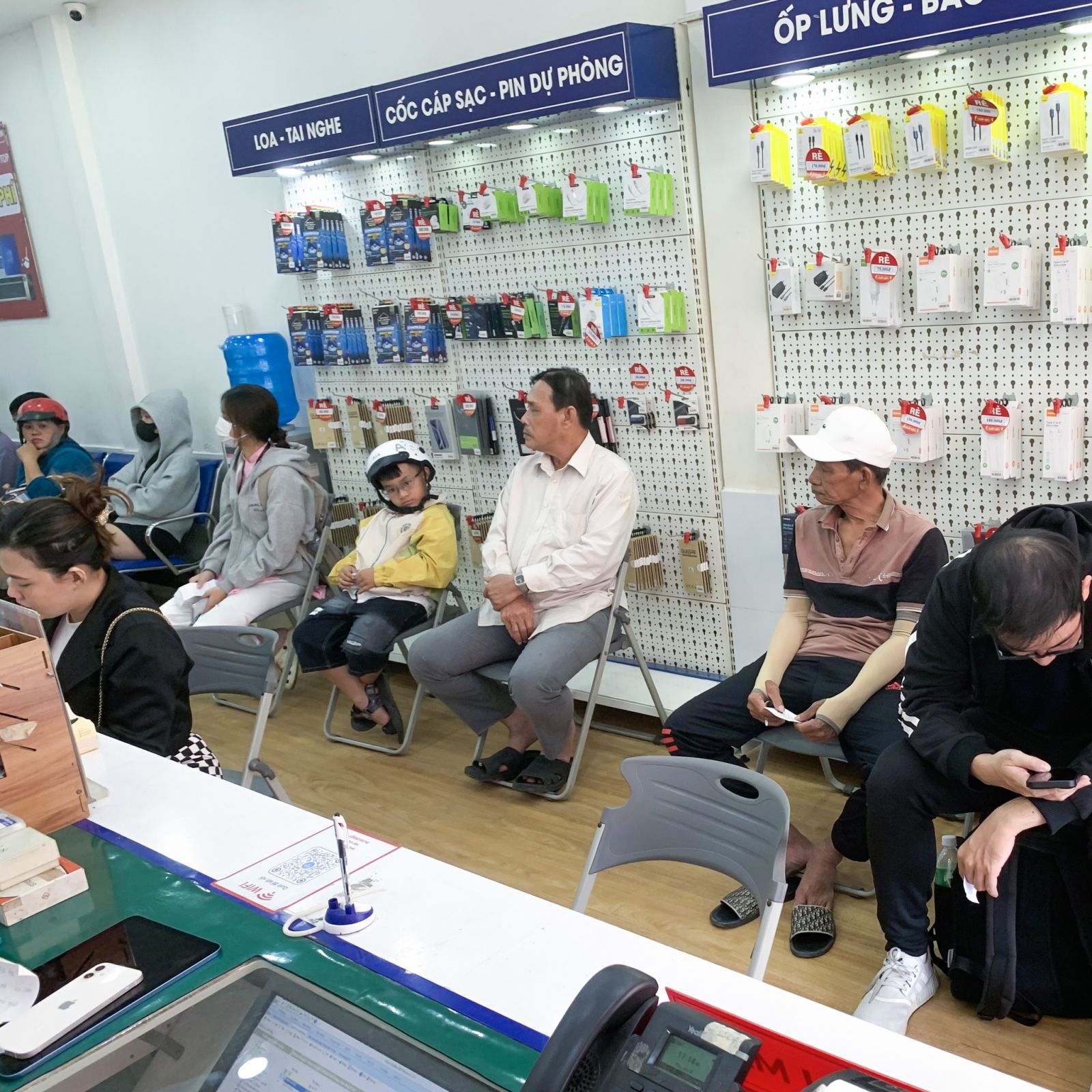 Sạc dự phòng Energizer 10000mAh Tích hợp sạc không dây & Sạc nhanh 18W