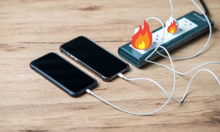 Rủi ro khi dùng sạc không chất lượng Rủi ro khi dùng sạc không chất lượng