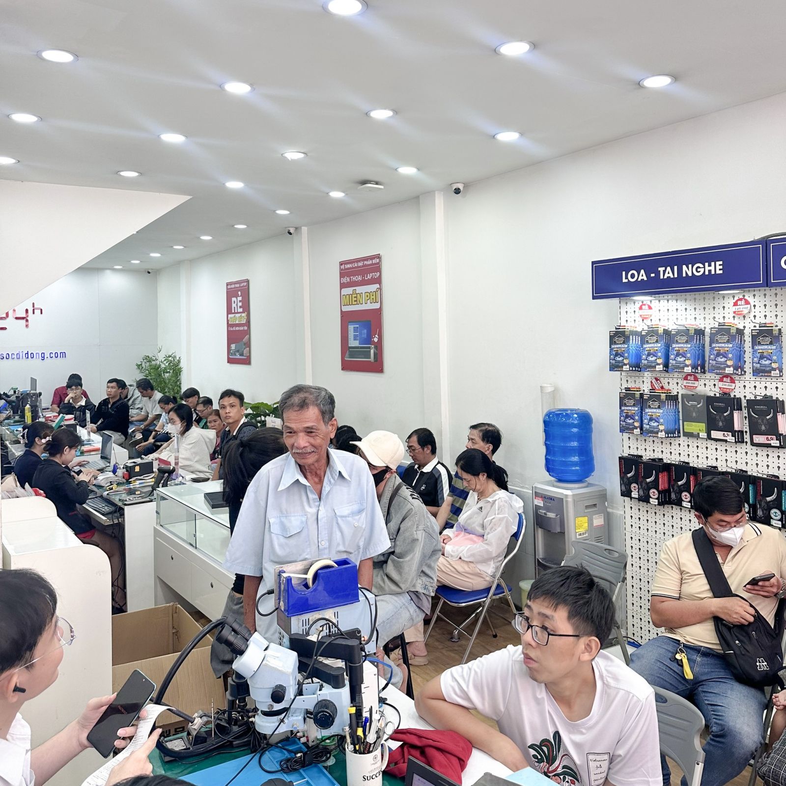 Thay cáp sạc không dây NFC iPhone XS