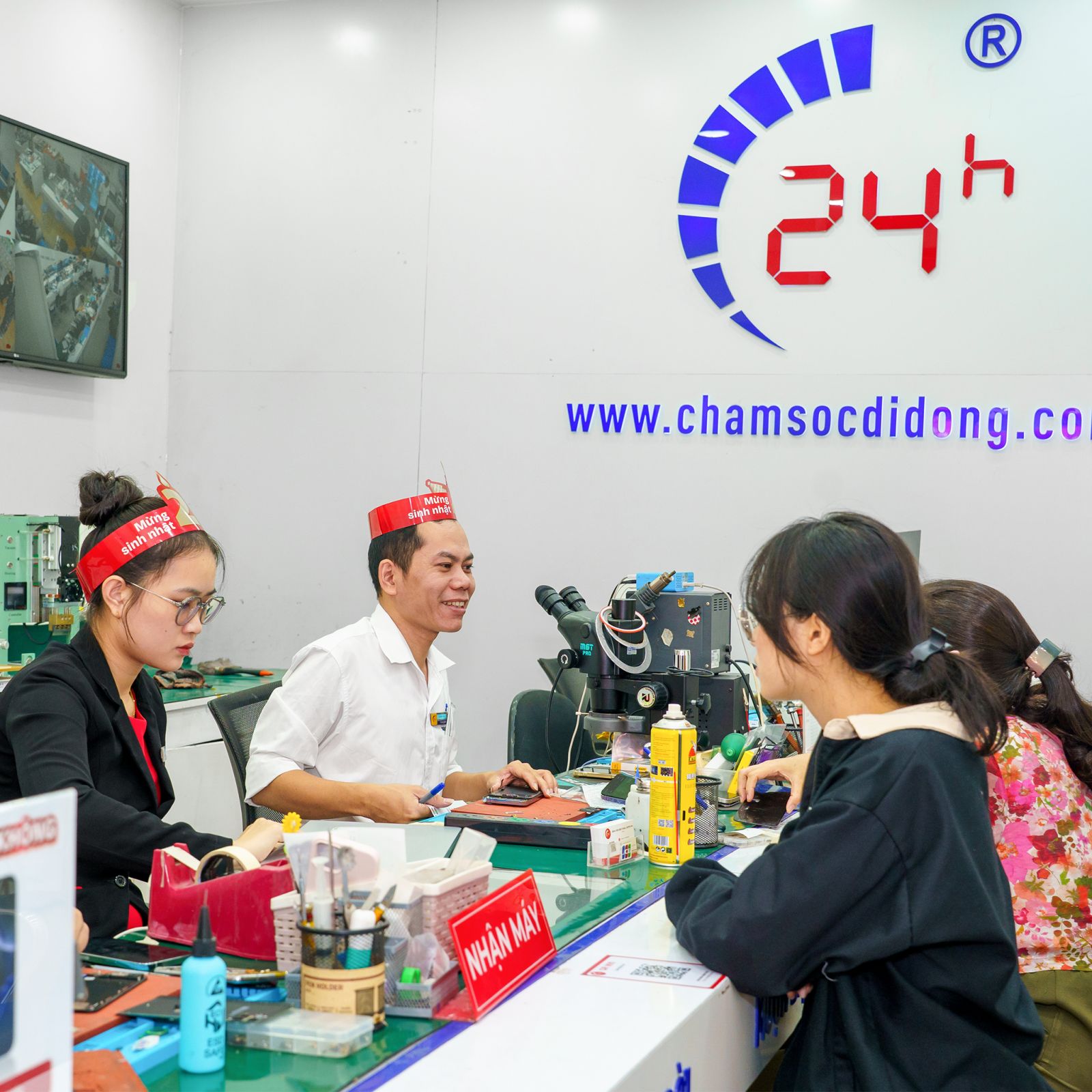 Thay cáp sạc không dây NFC iPhone XS