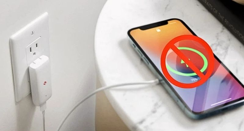 Thay cáp sạc không dây iPhone XR