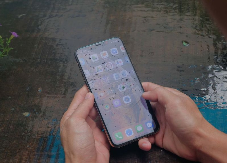 Thay cáp sạc không dây iPhone XS Max