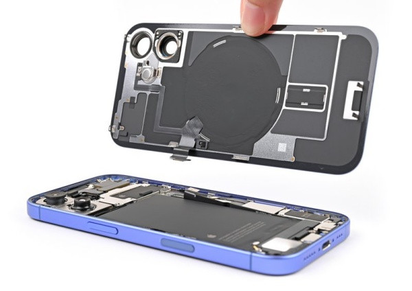 Thay cáp sạc không dây NFC iPhone 16