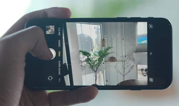 Thay camera iPhone SE 2020