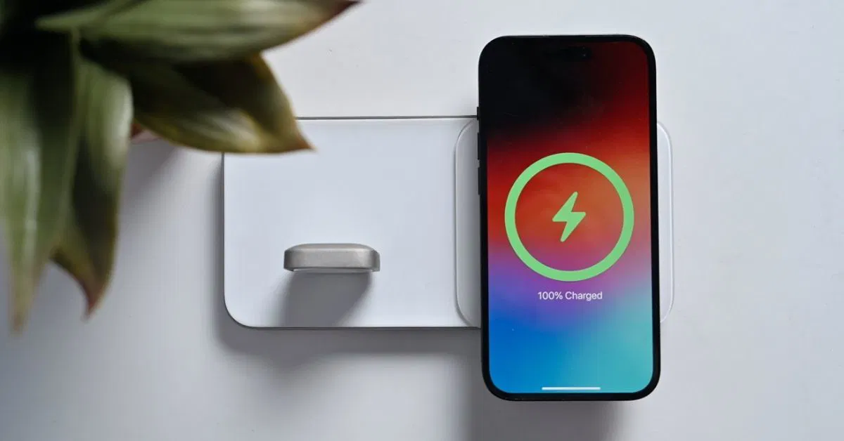 Thay cáp sạc không dây NFC iPhone 15