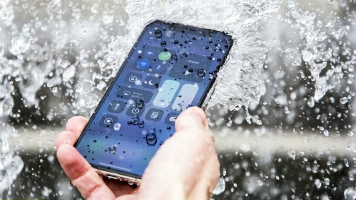 Thay cáp sạc không dây NFC iPhone 14