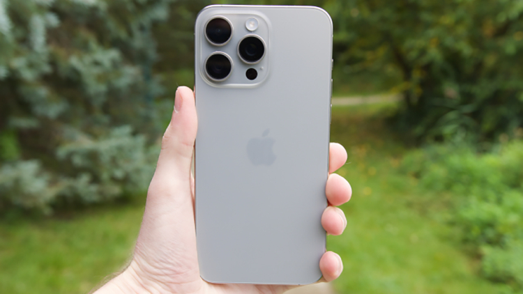 Thay cáp sạc không dây NFC iPhone 15 Pro Max