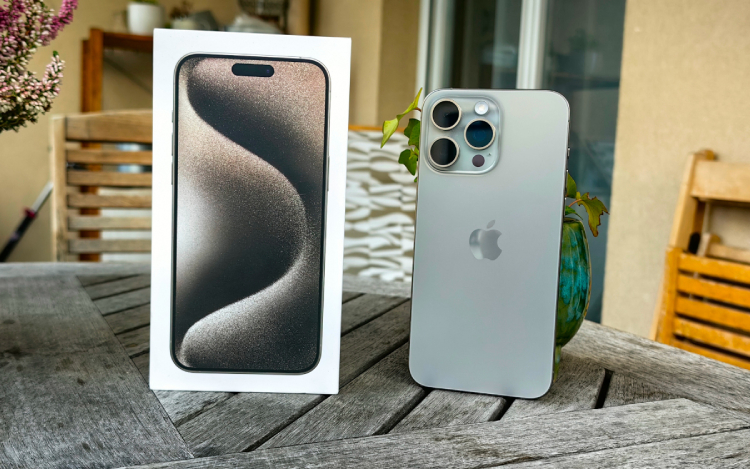 Thay cáp sạc không dây NFC iPhone 15 Pro Max