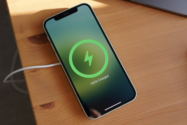 Thay cáp sạc không dây NFC iPhone 15 Pro