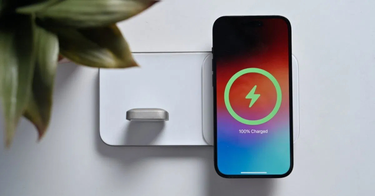 Thay cáp sạc không dây NFC iPhone 15 Pro