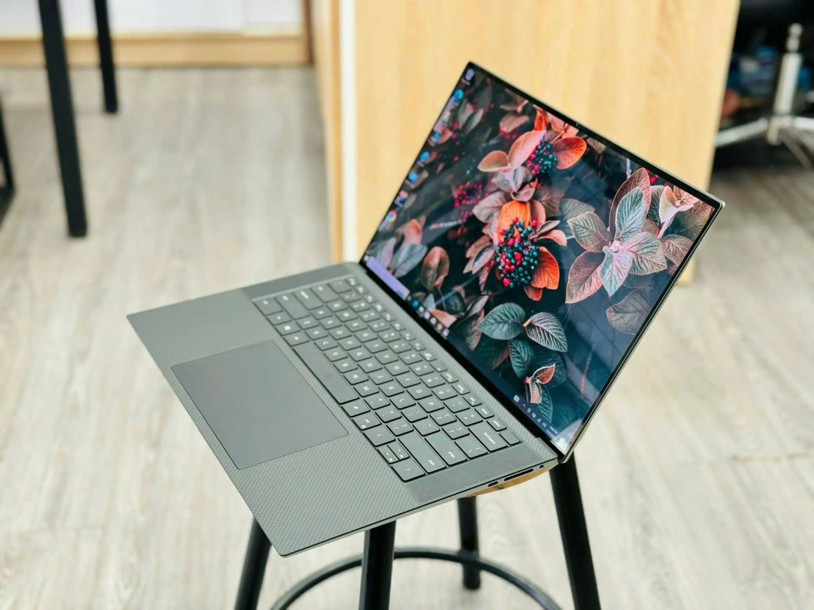 Thay màn hình laptop Dell Precision 15 inch 5560