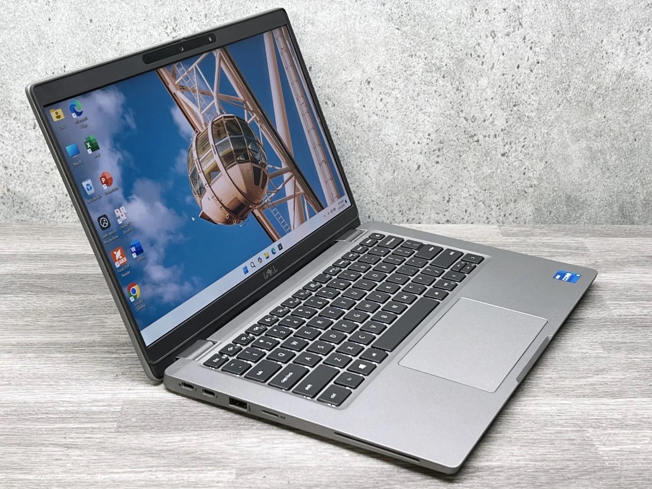 Thay màn hình laptop Dell Latitude 13 inch 5320