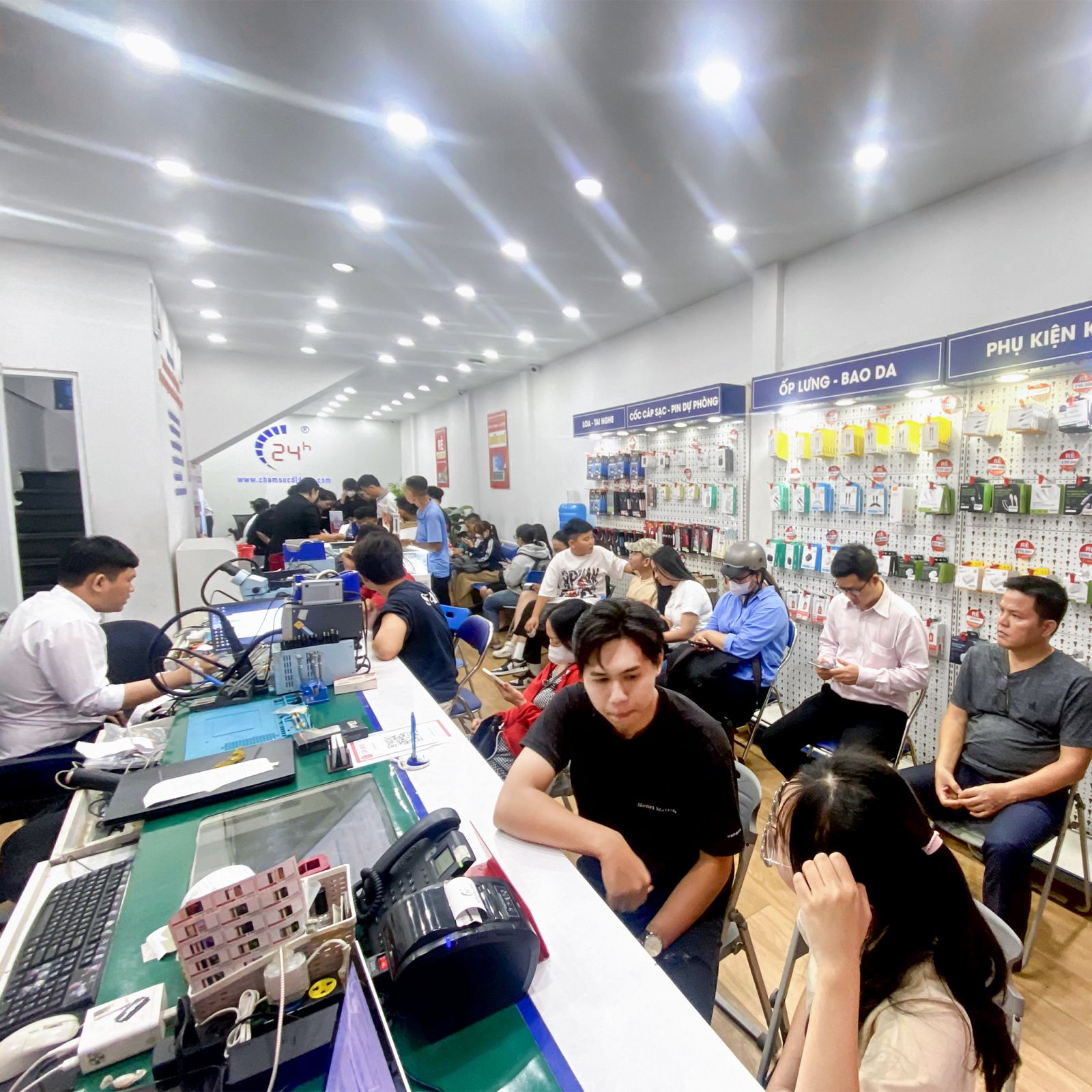 Ốp lưng iPhone 12 Pro Max viền dẻo lưng kính