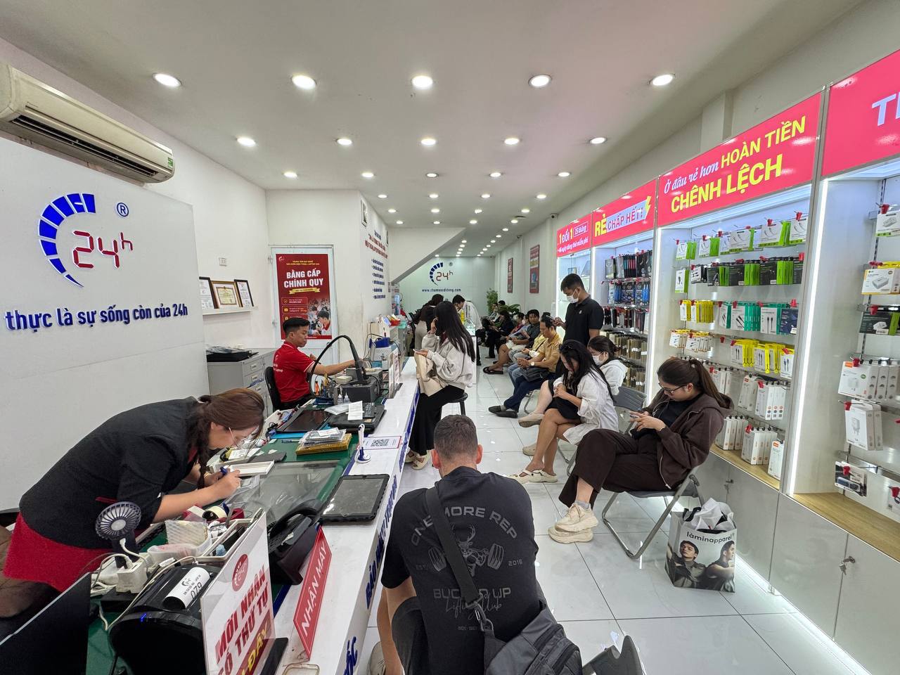 mieng-dan-cuong-luc-iphone-14-pro-top-full-14