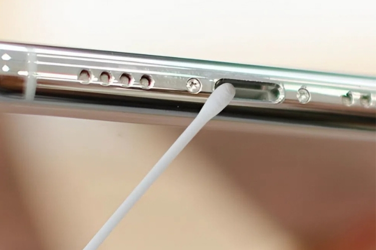 Thay cáp sạc iPhone 11 chính hãng REXON 12