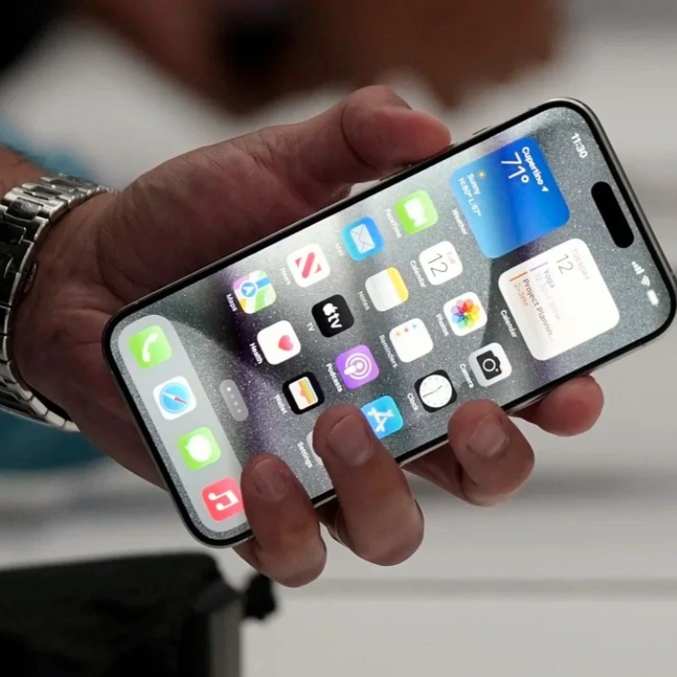 mieng-dan-cuong-luc-top-iphone-15-pro-full-man-6
