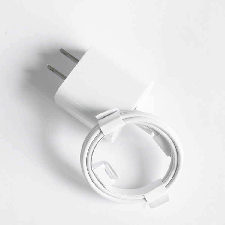 thay-cap-sac-iphone-13-pro-max-chinh-hang-rexon-31