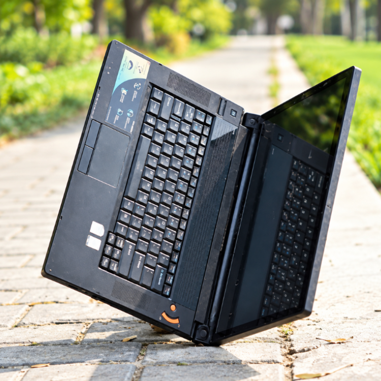 thay-man-hinh-laptop-dell-precision-15-inch-5570-6
