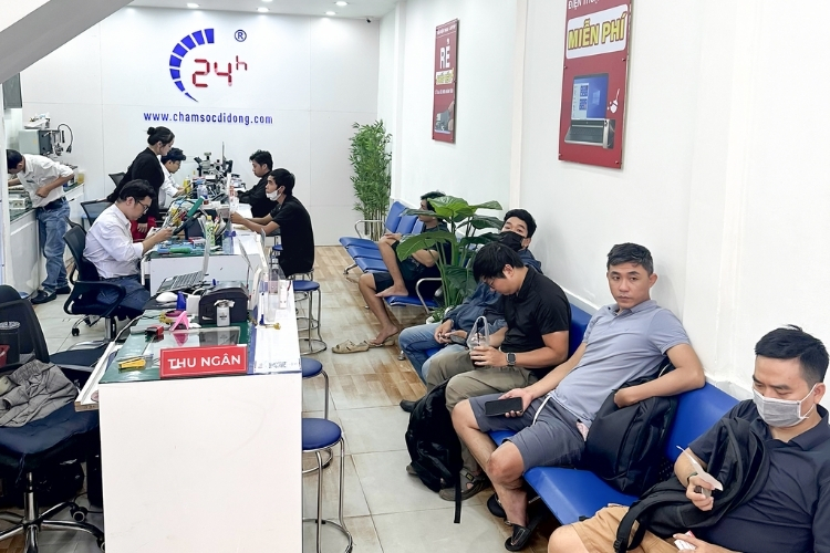 Địa chỉ thay mặt kính iphone 15 plus