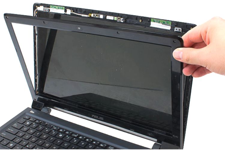 Nguyên nhân dẫn đến lỗi màn hình laptop Dell Vostro 5470 