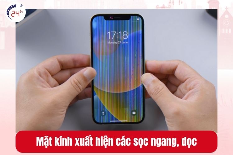 Mặt kính xuất hiện các sọc ngang, dọc