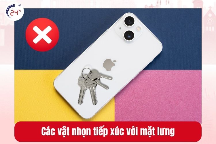 Các vật nhọn tiếp xúc với mặt lưng