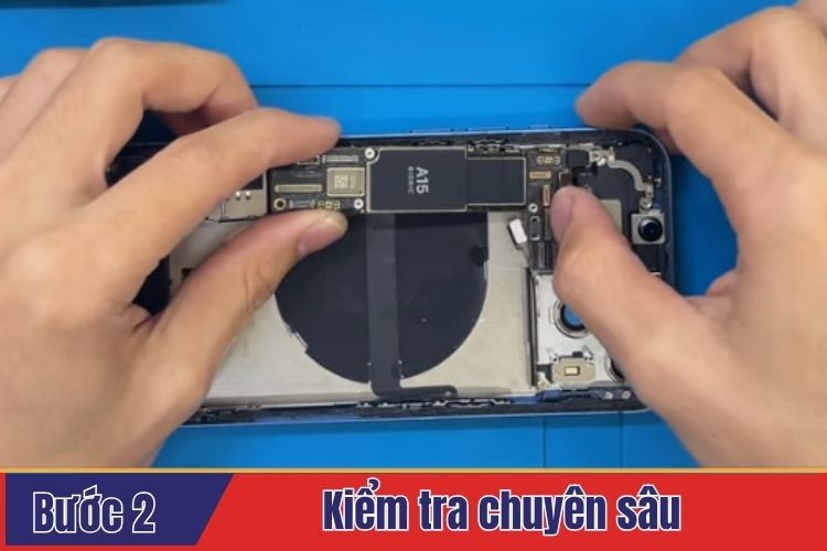 Kiểm tra chuyên sâu trình trạng iPhone 13 cần sửa chữa