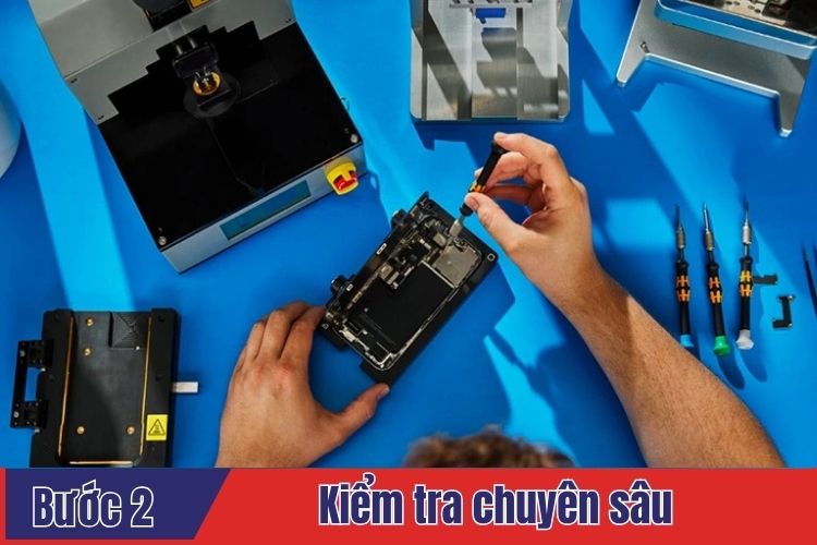 Kiểm tra chuyên sâu trình trạng iPhone 15 Pro cần thay kính lưng  