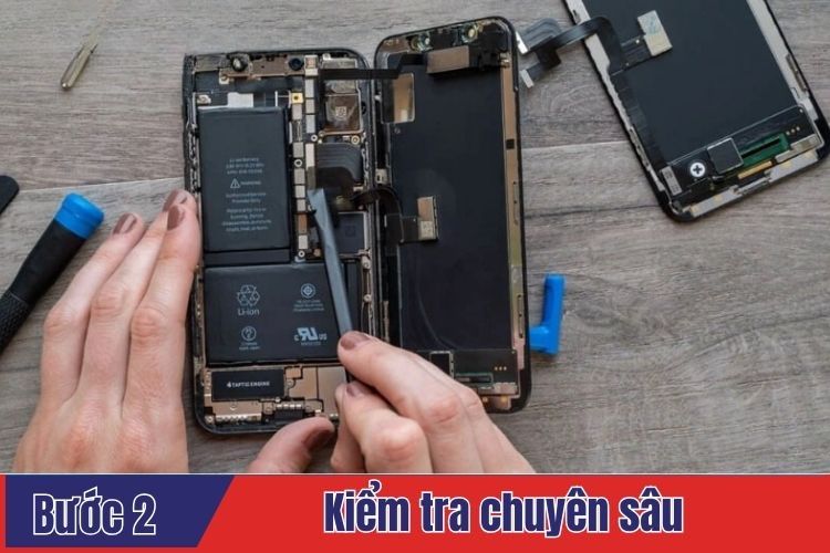 Kiểm tra chuyên sâu trình trạng iPhone 12 Mini cần thay mặt kính  